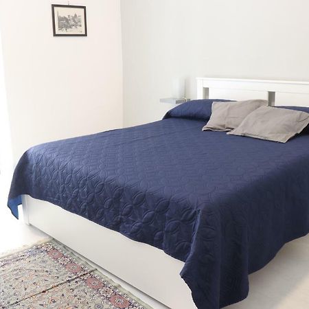 A Tre Passi Dal Duomo Apartment Napoli Bagian luar foto